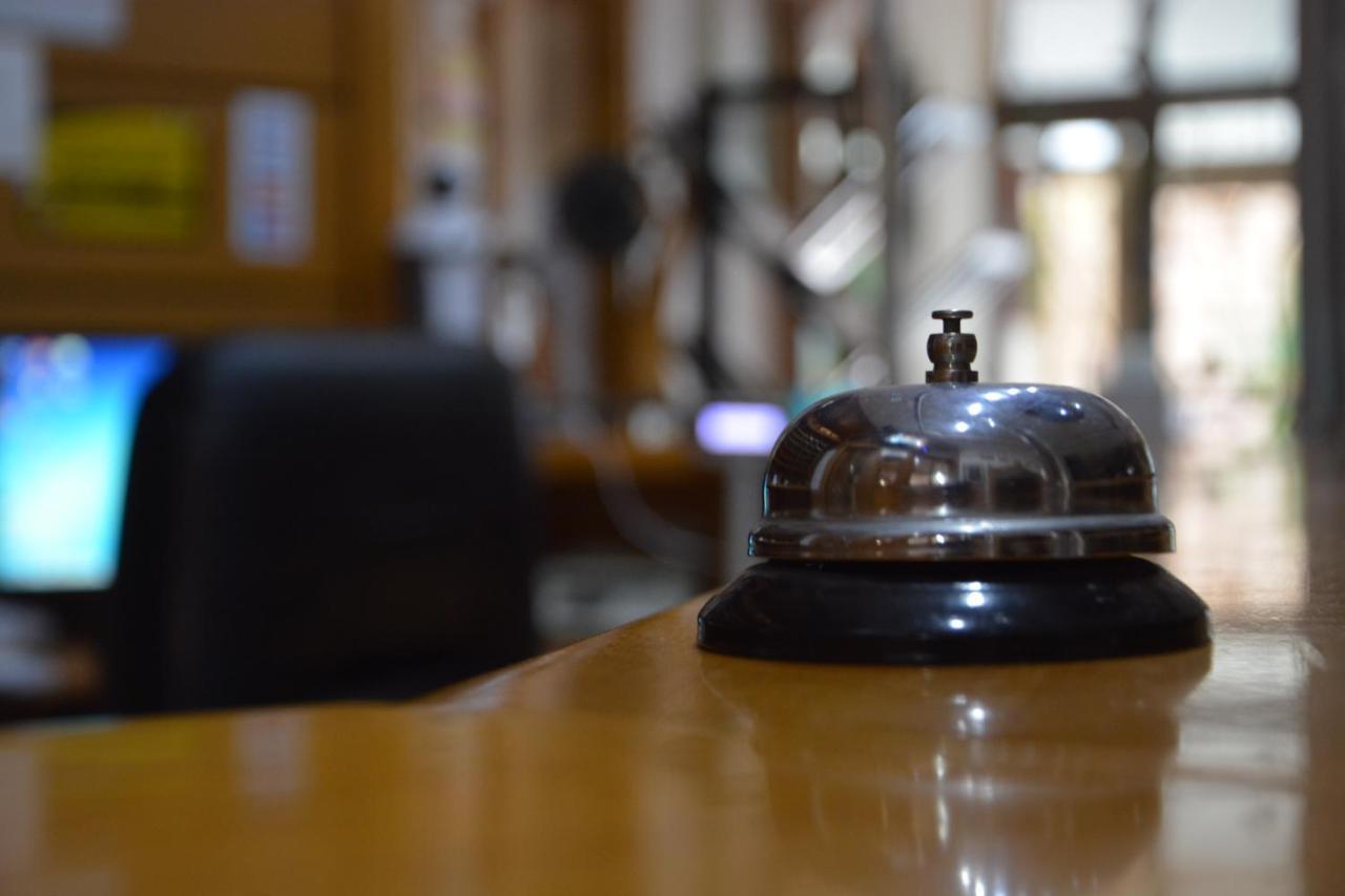 Arabella Hotel Kičevo Buitenkant foto
